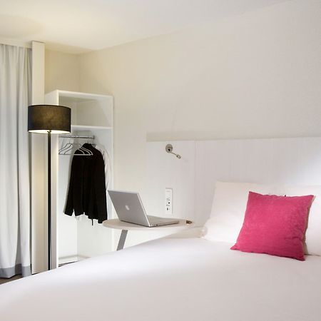 Hotel Ibis Styles Lille Centre Gare Beffroi Exterior foto